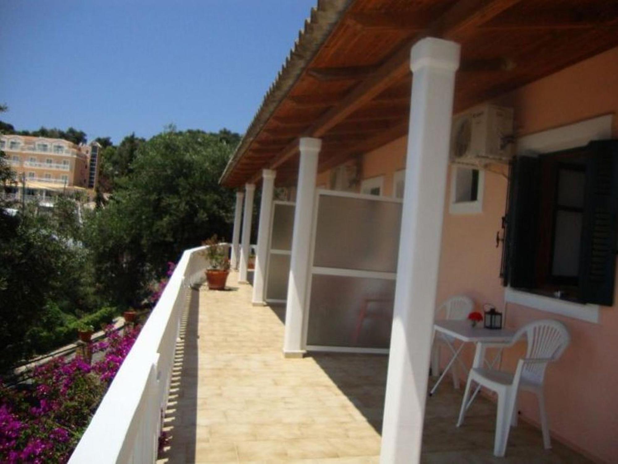 פאלאוקסטריצה Anthimos Rooms מראה חיצוני תמונה