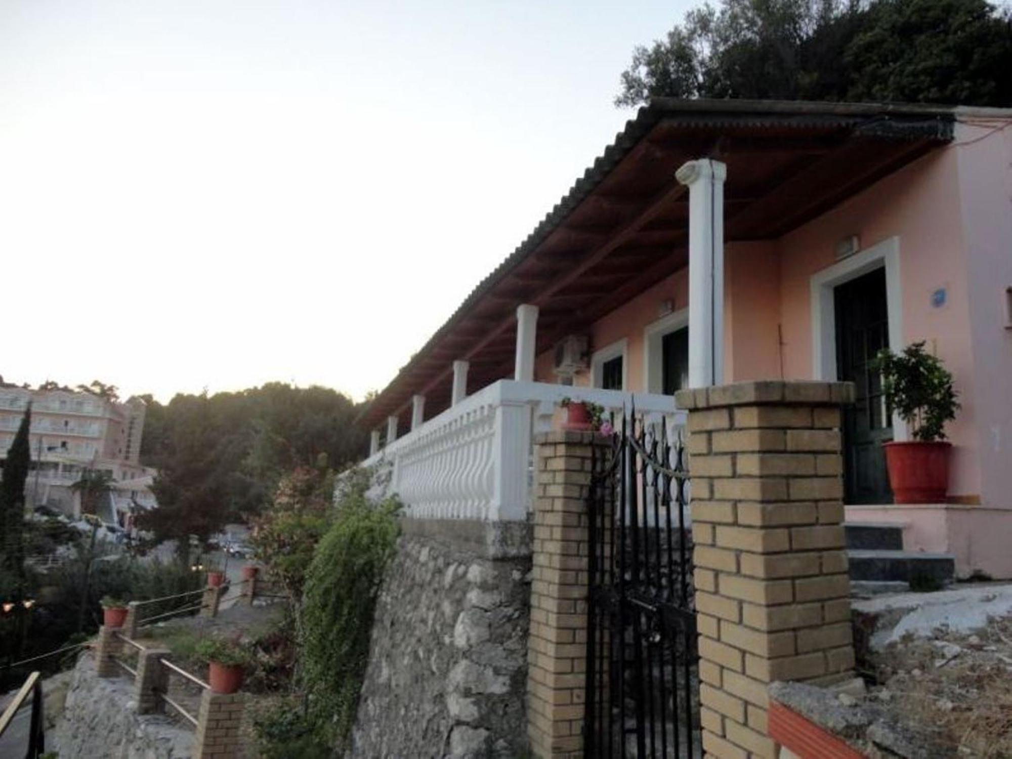 פאלאוקסטריצה Anthimos Rooms מראה חיצוני תמונה